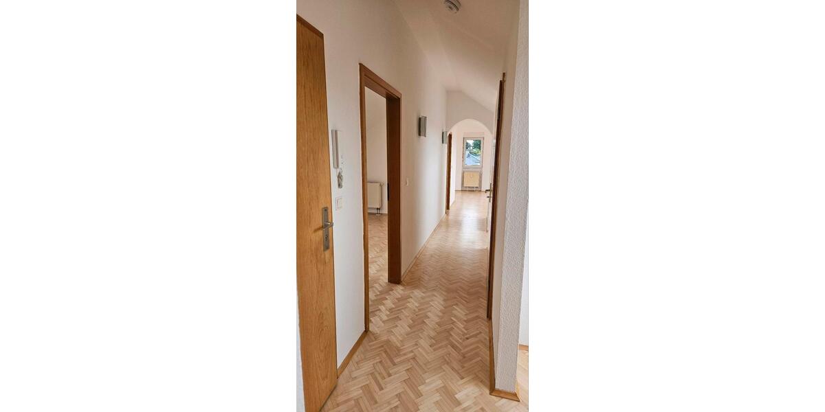 Dachgeschoßwohnung Pirna - 4.5 Zimmer, 110 m&sup2;, 309.000&euro; | Angebot:26944117