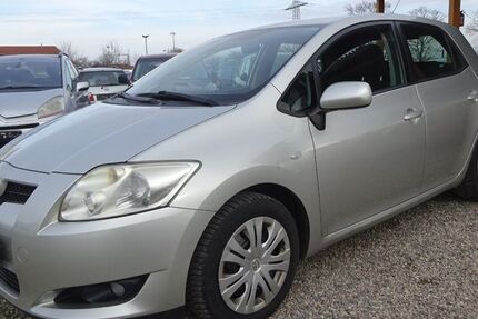 Toyota Auris 287.280 km 2.300 &euro; Dresden 01219