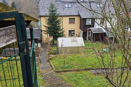 Haus Dorfhain - 1 Zimmer, 131 m&sup2;, 150.000&euro; | Angebot:25701727
