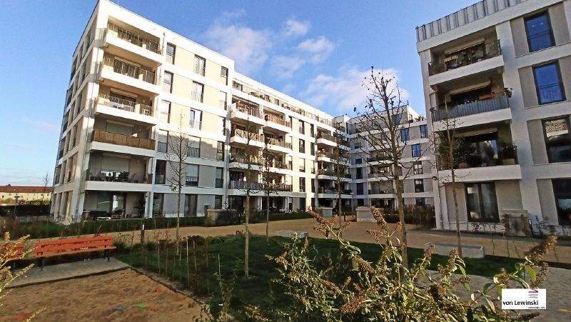 Etagenwohnung Dresden Striesen-Süd - 4 Zimmer, 143 m&sup2;, 1.775&euro; | Angebot:25423492