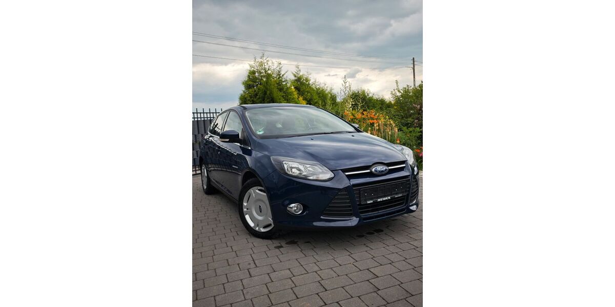 Ford Focus 104.000 km 3.700 &euro; Niederau 01689