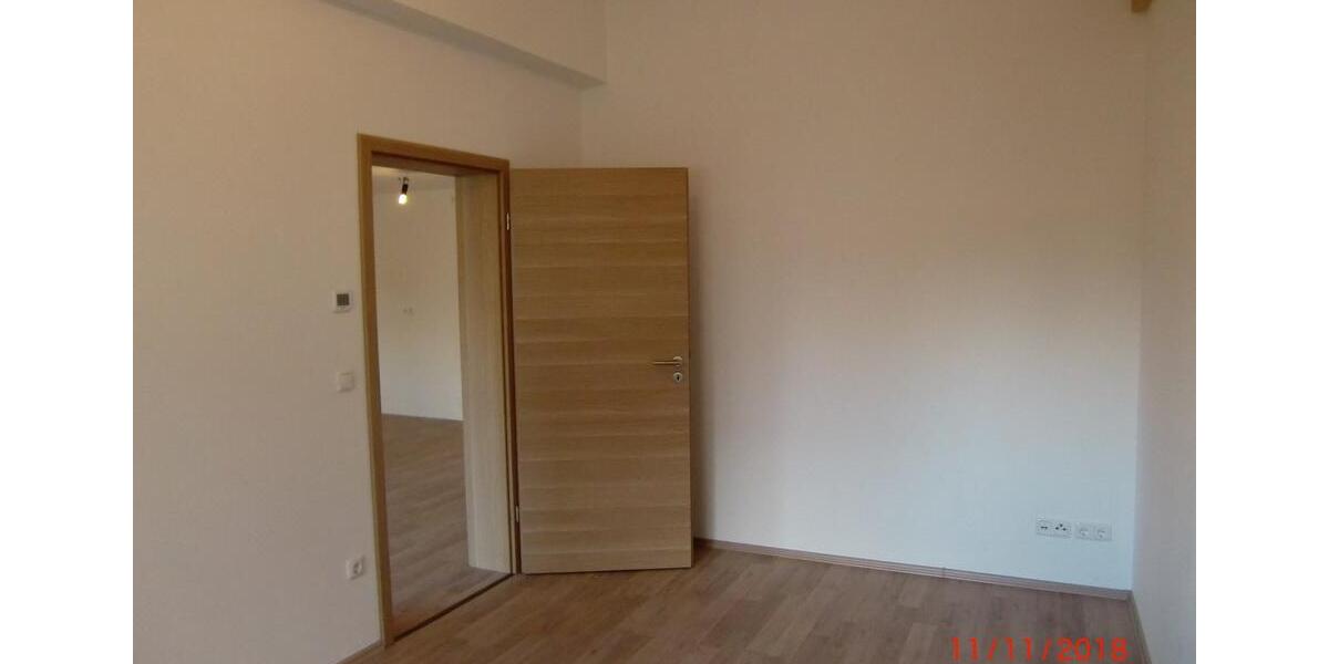 Erdgeschoßwohnung Ebersbach - 3 Zimmer, 89 m&sup2;, 712&euro; | Angebot:26322054