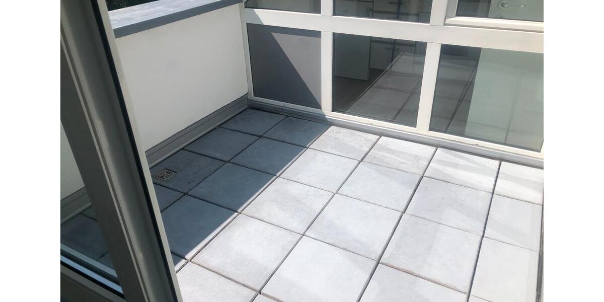 Dachgeschoßwohnung Dresden Leuben - 1.5 Zimmer, 34 m&sup2;, 83.750&euro; | Angebot:26941513