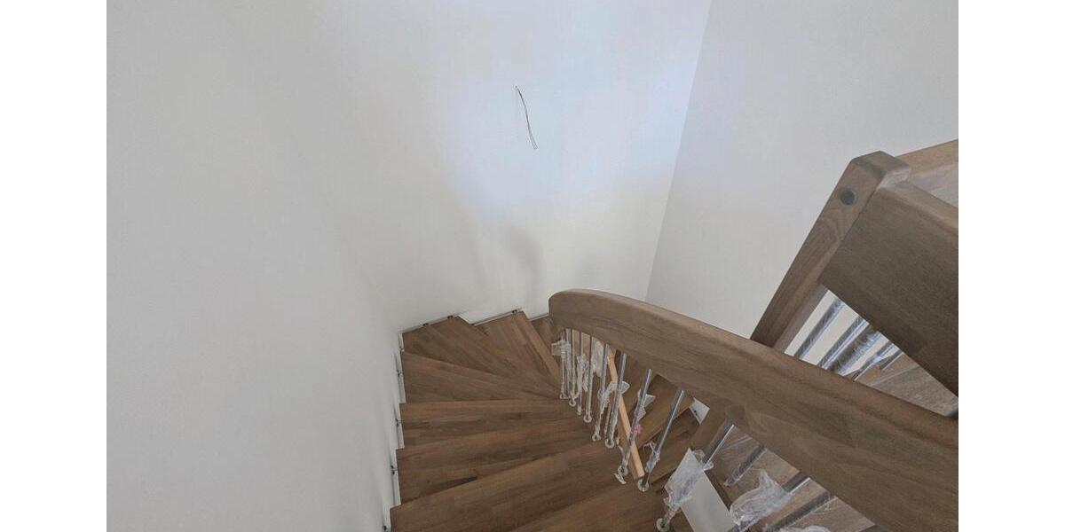 Etagenwohnung Dresden Weixdorf - 7 Zimmer, 152 m&sup2;, 2.950&euro; | Angebot:26397611