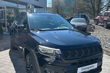 Jeep Compass 23.312 km 24.990 &euro; Dresden 01109