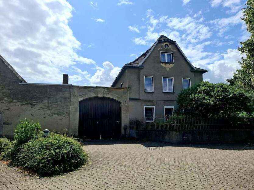Haus zum Kaufen in Großenhain 450.000 € 224 m²