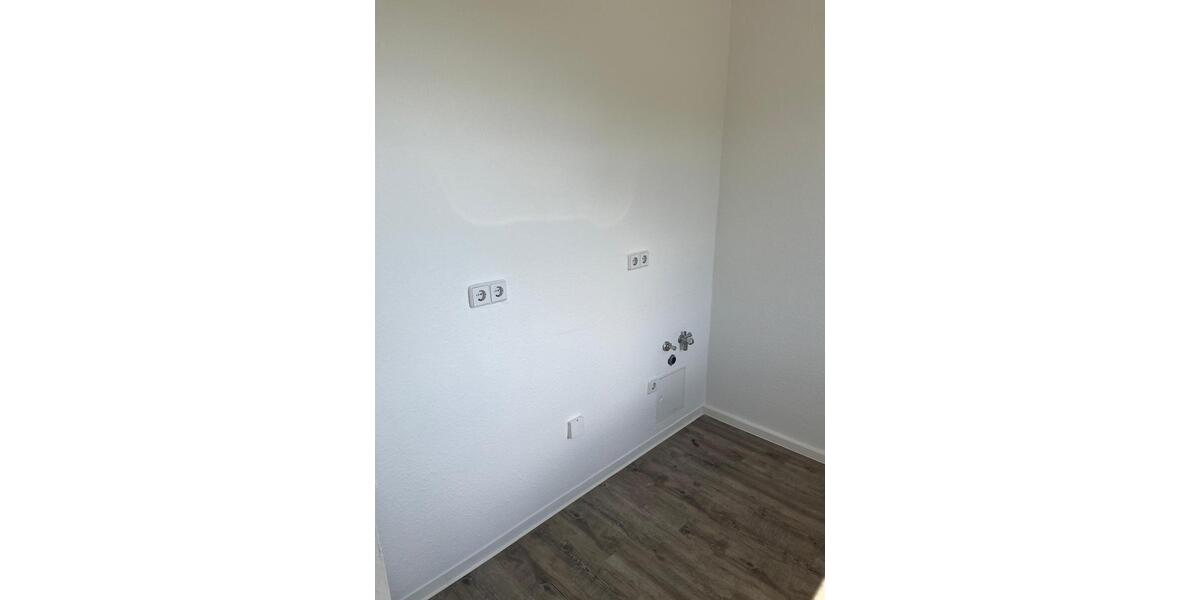 WG-Tip in Strehlen: 4-Zimmer-Wohnung mit Balkon im 5. OG - Etagenwohnung Dresden Strehlen | Angebot:27462588