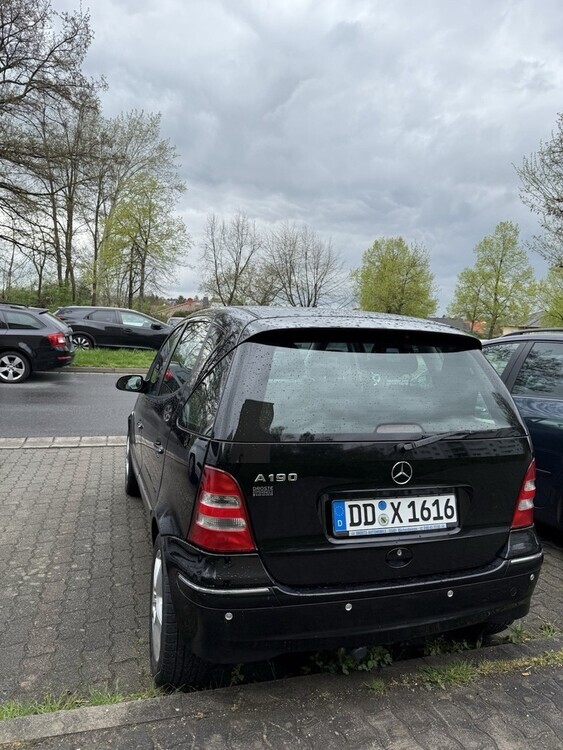 Mercedes-Benz A 190 16.000 km 1.600 € Dresden 01067