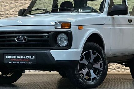 Lada Taiga 38.166 km 13.999 &euro; Heidenau 01809