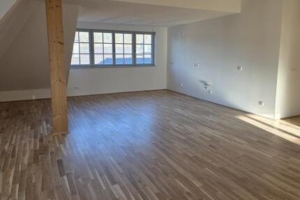 Wohnung Pirna - 4 Zimmer, 129 m&sup2;, 1.488&euro; | Angebot:25422972