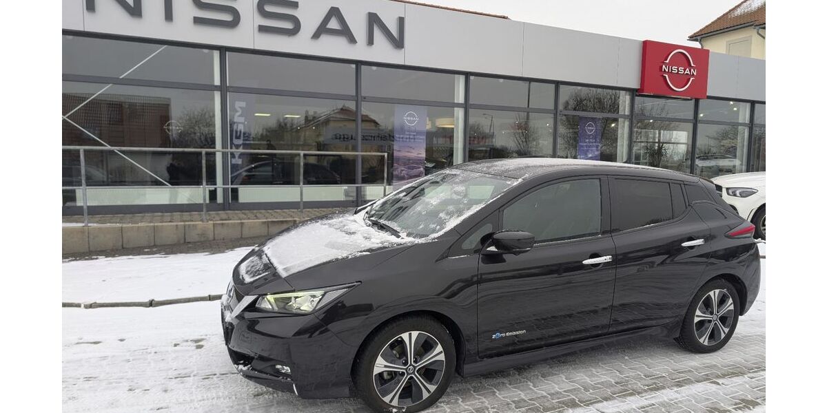 Nissan Leaf 25.899 km 13.990 &euro; Radebeul 01445