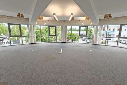 Büro in Vierkirchen 2.057 € 187 m²