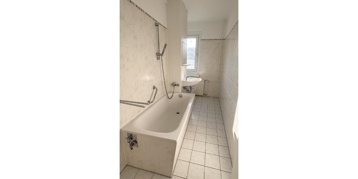 Etagenwohnung Dresden Prohlis - 3 Zimmer, 66 m&sup2;, 598&euro; | Angebot:26564877