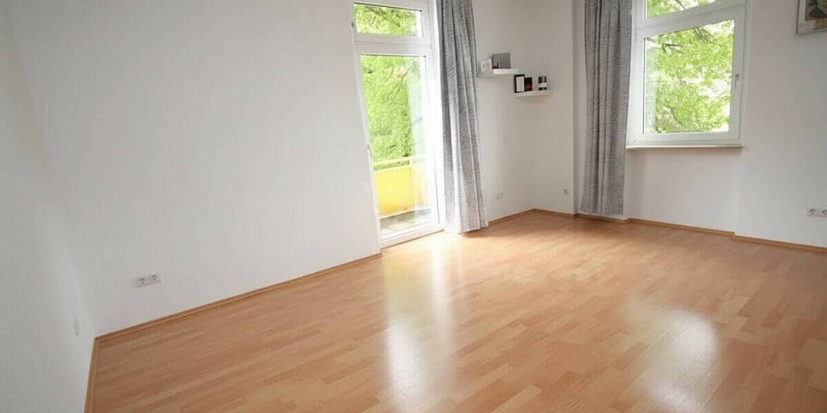Etagenwohnung Dresden Cotta - 3 Zimmer, 81 m&sup2;, 215.000&euro; | Angebot:26695218