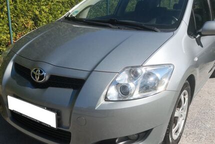 Toyota Auris 142.189 km 4.890 &euro; Dresden-Heidenau 01809