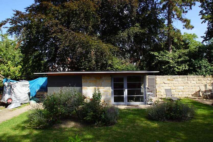 Stilvolle Stadtvilla: Historischer Charme & moderne Ausstattung – Perfekt für Wohnen und Arbeiten zimmer