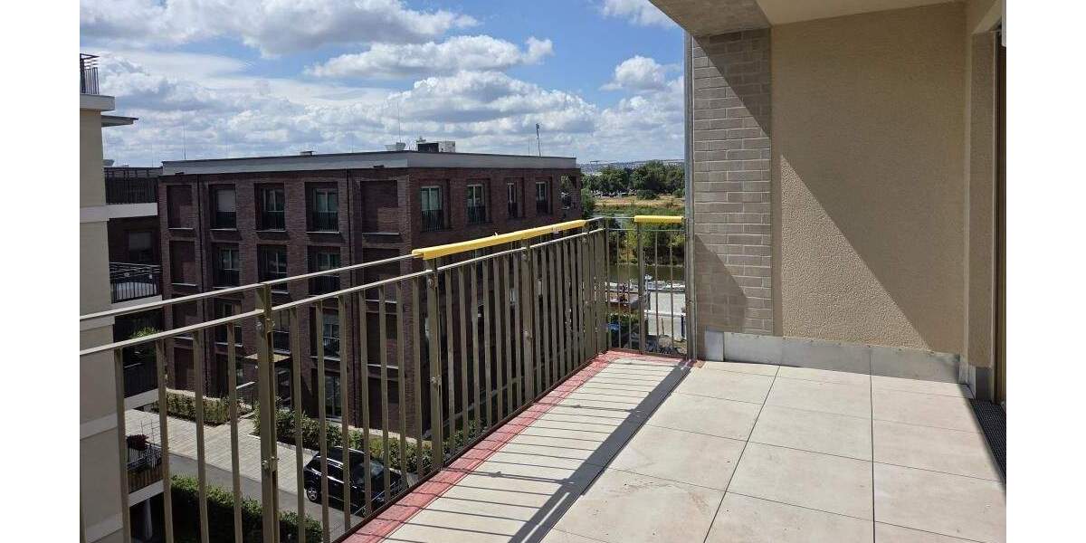 Barrierefreie Dachwohnung mit 2 Balkonen an der Elbe in beliebter HafenCity! Erstbezug! 3 zimmer