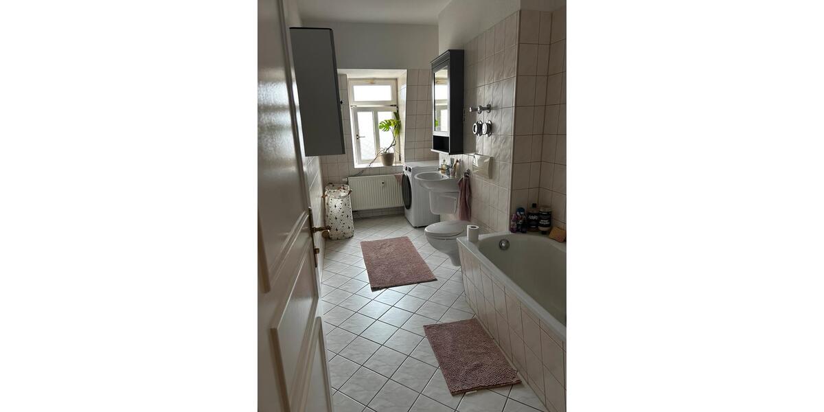 Dachgeschoßwohnung Dresden Neustadt - 3 Zimmer, 92 m&sup2;, 445&euro; | Angebot:25831501
