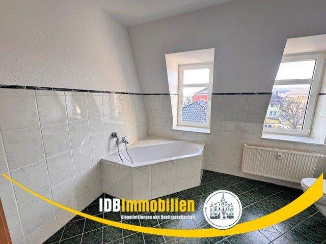 Etagenwohnung Freital Deuben - 4 Zimmer, 121 m&sup2;, 1.100&euro; | Angebot:24157651