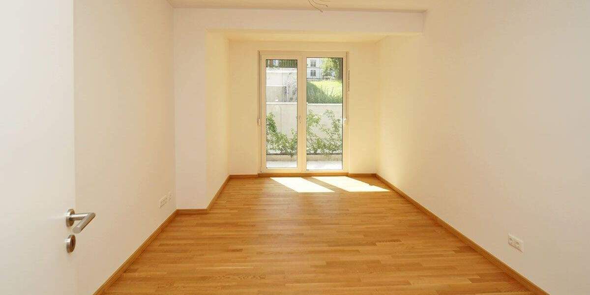 Etagenwohnung Dresden Naußlitz - 4 Zimmer, 114 m&sup2;, 1.680&euro; | Angebot:25689299