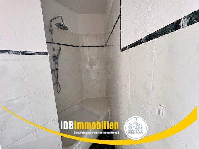 Etagenwohnung Freital Deuben - 4 Zimmer, 121 m&sup2;, 1.100&euro; | Angebot:24157651