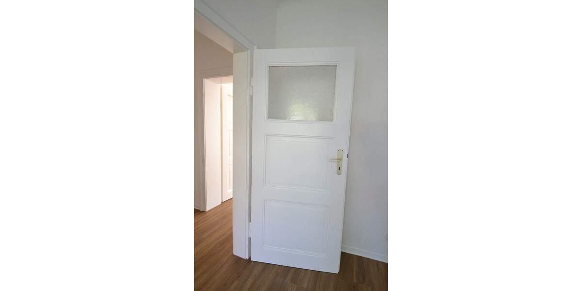 EG-Wohnung in idyllische Wohnlage (Loggia, Garten*, HHK) 2 zimmer