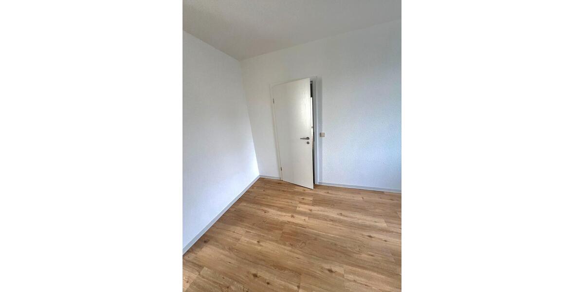Etagenwohnung Großröhrsdorf - 3 Zimmer, 65 m&sup2;, 600&euro; | Angebot:25641786