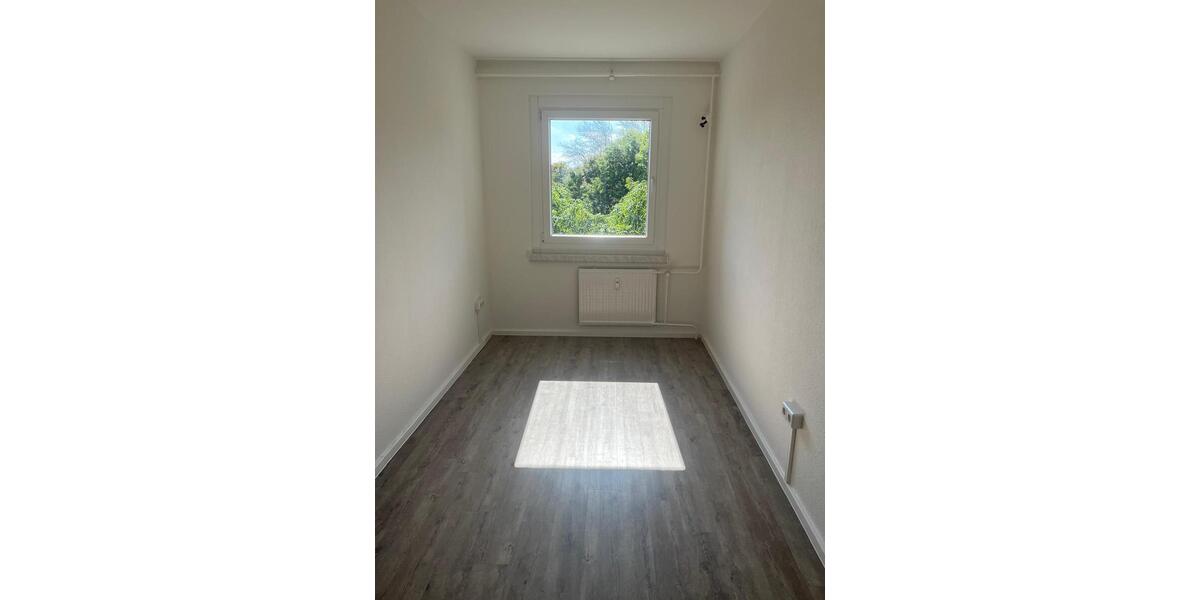 WG-Tip in Strehlen: 4-Zimmer-Wohnung mit Balkon im 5. OG - Etagenwohnung Dresden Strehlen | Angebot:27462588
