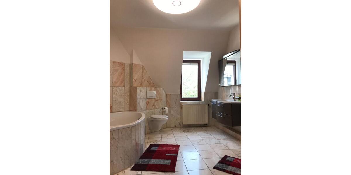 Dachgeschoßwohnung Dresden Blasewitz - 4 Zimmer, 115 m&sup2;, 1.265&euro; | Angebot:26426124
