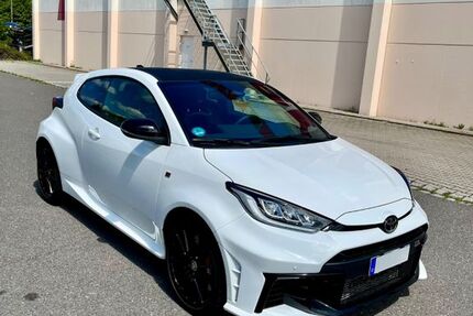 Toyota Yaris 25.500 km 38.480 &euro; Kesselsdorf 01723