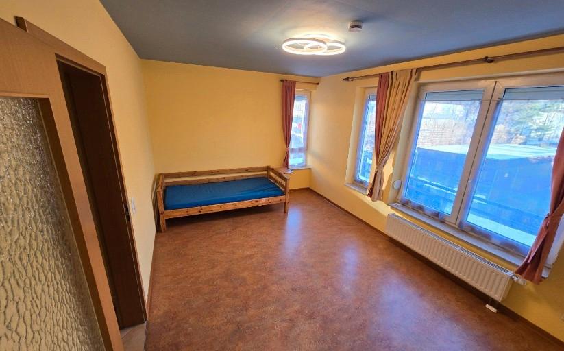Reihenhaus Dresden Neustadt - 5 Zimmer, 136 m&sup2;, 1.700&euro; | Angebot:25924384