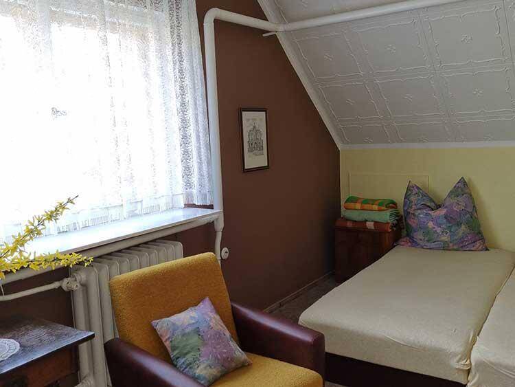 **Zwischen Blüten und Dornen - Schönes Einfamilienhaus mit Sanierungsbedarf**