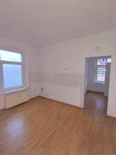 Neu renovierte Wohnung mit Balkon 2 zimmer