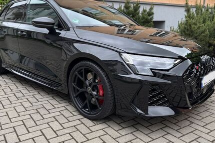 Audi RS3 3.000 km 76.760 &euro; Dresden 01159