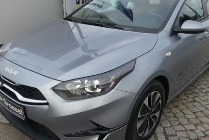 Kia ceed / Ceed 11.200 km 22.500 &euro; Weinböhla 01689