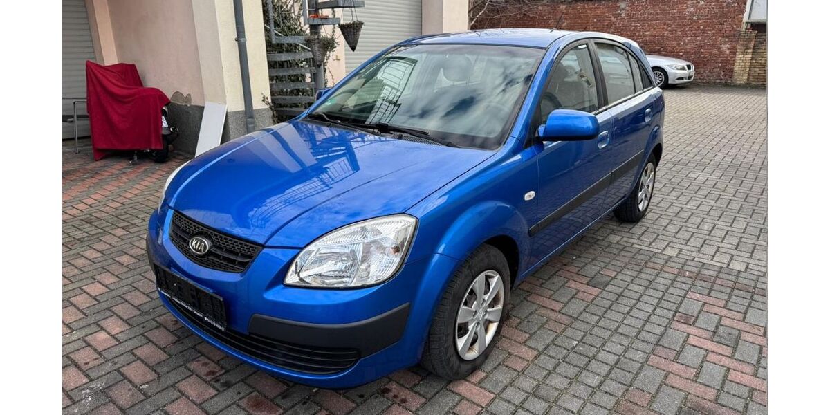 Kia Rio 140.000 km 4.444 &euro; Dresden 01139