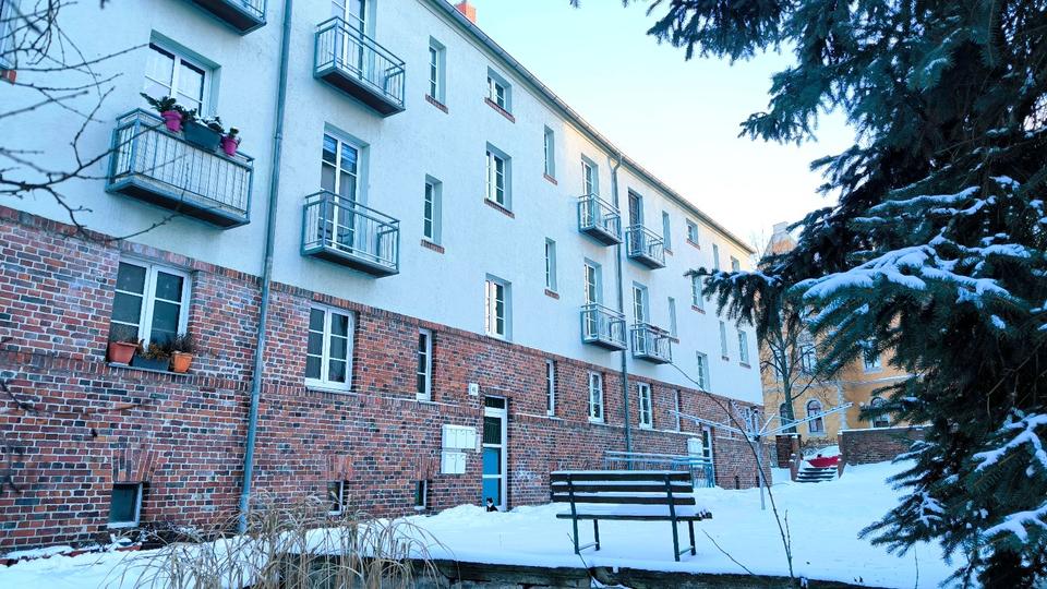 **Frisch renoviert, TOP Grundriss, Balkon, OHNE Provosion** 2 zimmer