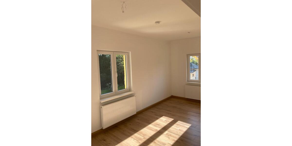 Hochparterre Dresden Loschwitz - 4.5 Zimmer, 140 m&sup2;, 1.700&euro; | Angebot:25918845