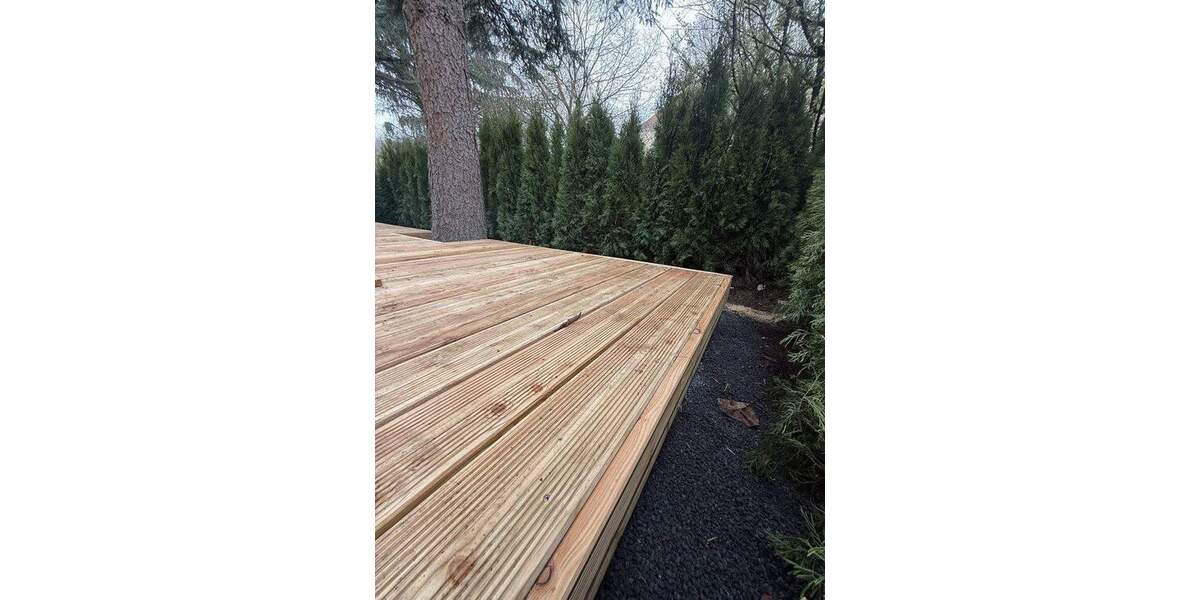 Luxus Erdgeschosswohnung mit 20 m² Terrasse & Garten - hochwertig saniert, ruhig, privat - prov-frei 3 zimmer