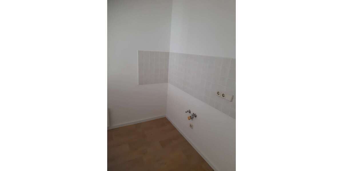 Etagenwohnung Dresden Prohlis - 3 Zimmer, 66 m&sup2;, 468&euro; | Angebot:23630911
