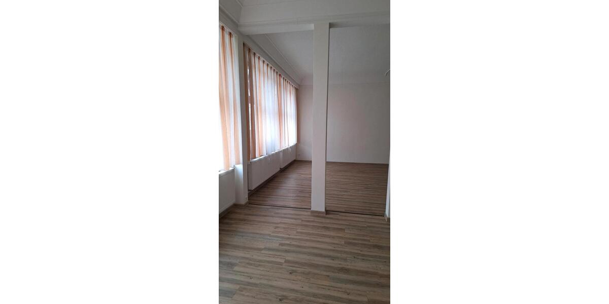 Etagenwohnung Ebersbach - 2 Zimmer, 100 m&sup2;, 700&euro; | Angebot:24235220