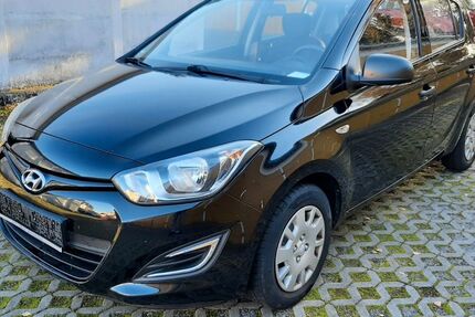 Hyundai i20 118.000 km 3.490 &euro; Dresden 01259