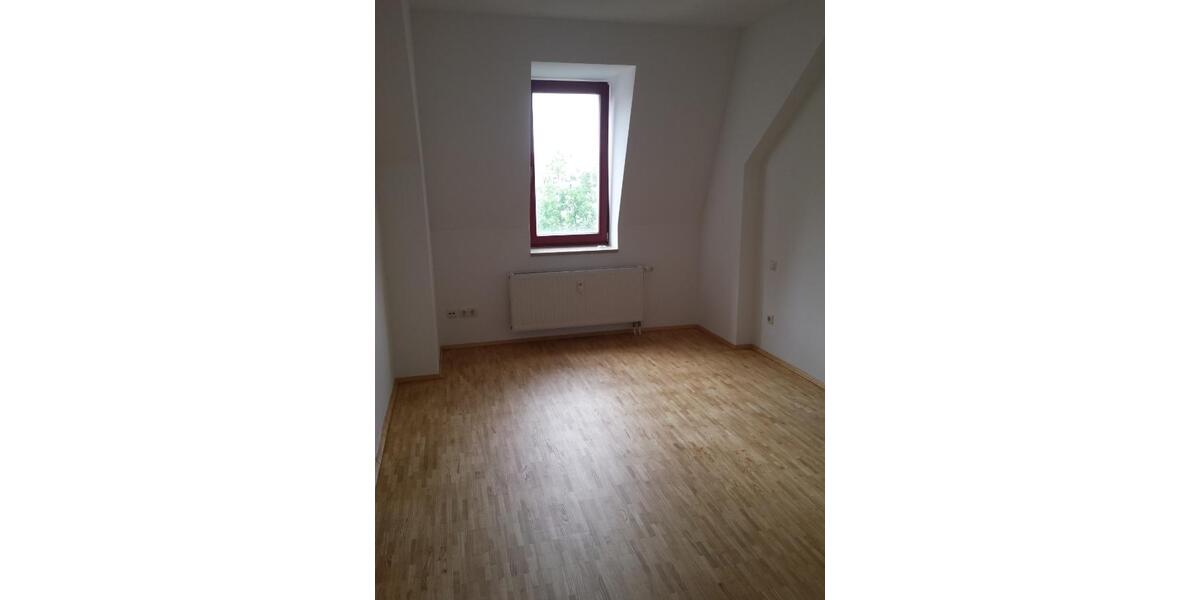 Dachgeschoßwohnung Dresden Neustadt - 2 Zimmer, 63 m&sup2;, 600&euro; | Angebot:25779458