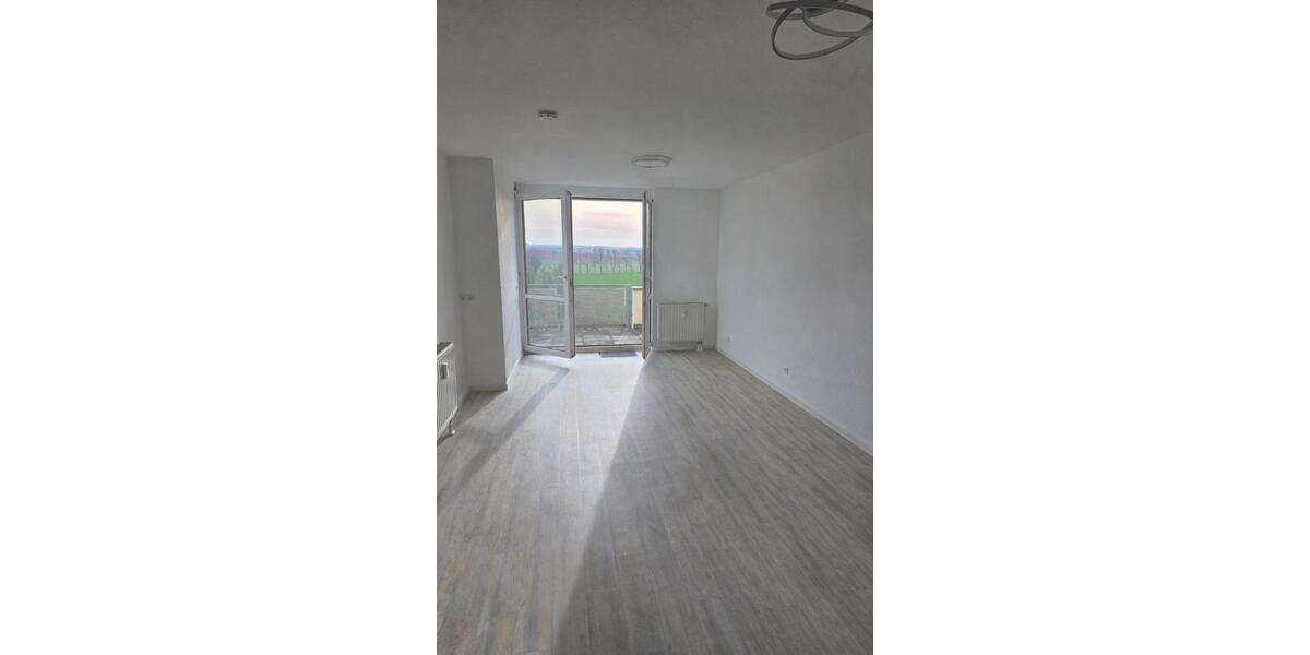 Dachgeschoßwohnung Weinböhla - 2 Zimmer, 58 m&sup2;, 463&euro; | Angebot:25758681