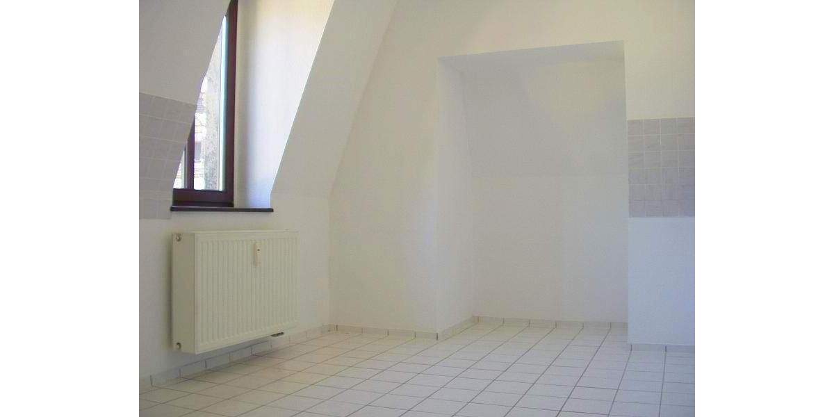 Ab Januar 2026: Stilvolle 3-Zimmer-Wohnung mit Parkettboden, sep. Küche & Badewanne * am Wasaplatz * 3 zimmer