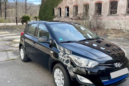 Hyundai i20 41.800 km 5.900 &euro; Dippoldiswalde 01744