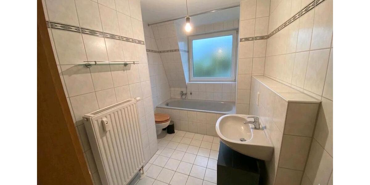 Etagenwohnung Heidenau - 3 Zimmer, 82 m&sup2;, 620&euro; | Angebot:25646717