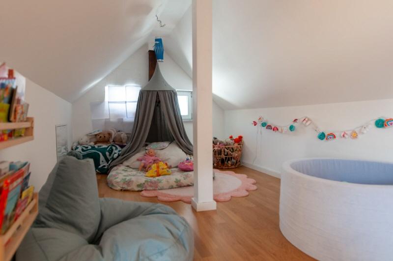Dachgeschoßwohnung Dresden Loschwitz - 3 Zimmer, 101 m&sup2;, 1.165&euro; | Angebot:26288747