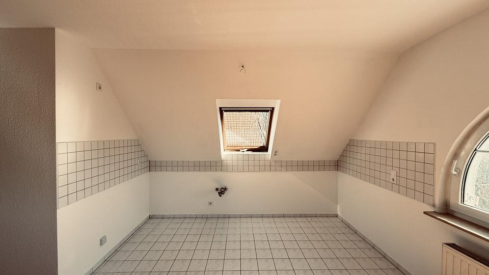 Dachgeschoßwohnung Radebeul - 2 Zimmer, 46 m&sup2;, 500&euro; | Angebot:26086397