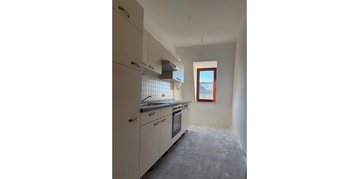 Dachgeschoßwohnung Dresden Blasewitz - 4 Zimmer, 115 m&sup2;, 1.265&euro; | Angebot:26426124
